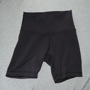 Lululemon biker shorts align  size 4, 6”
